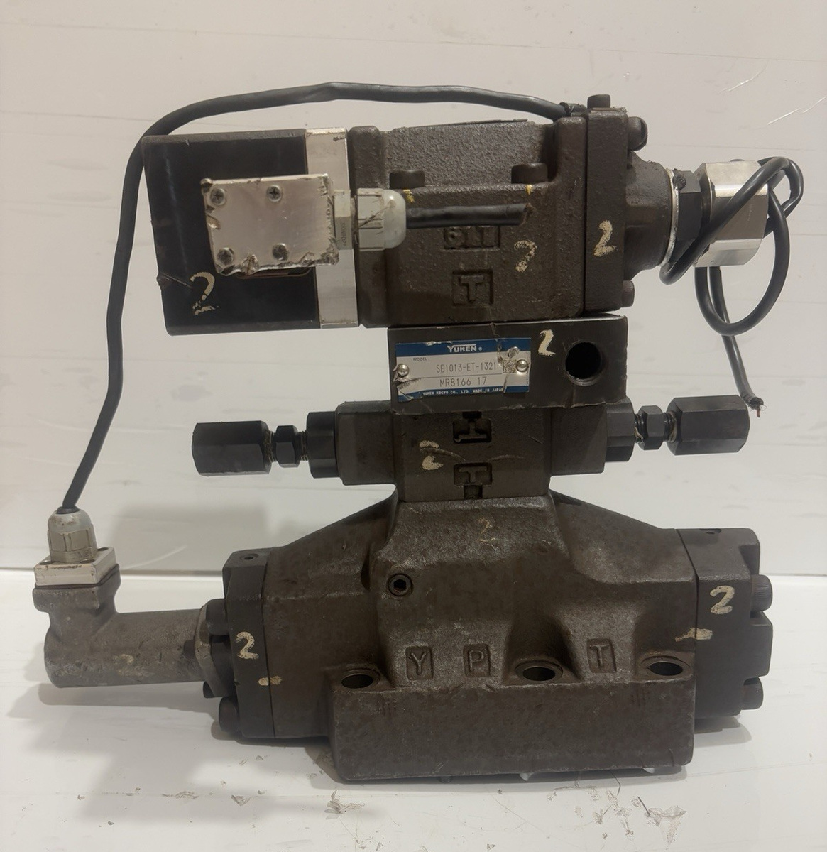 小物 YUKEN YUKEN SE1012-40-1121, SE1013-ET-1321 HYDRAULIC SERVO VALVE | eBay