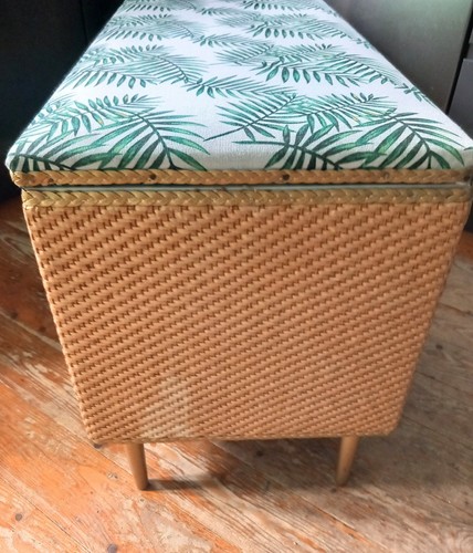 Vintage 1970s Rattan Wicker Ottoman Storage Seat Gold & Green Palm - Picture 12 of 12
