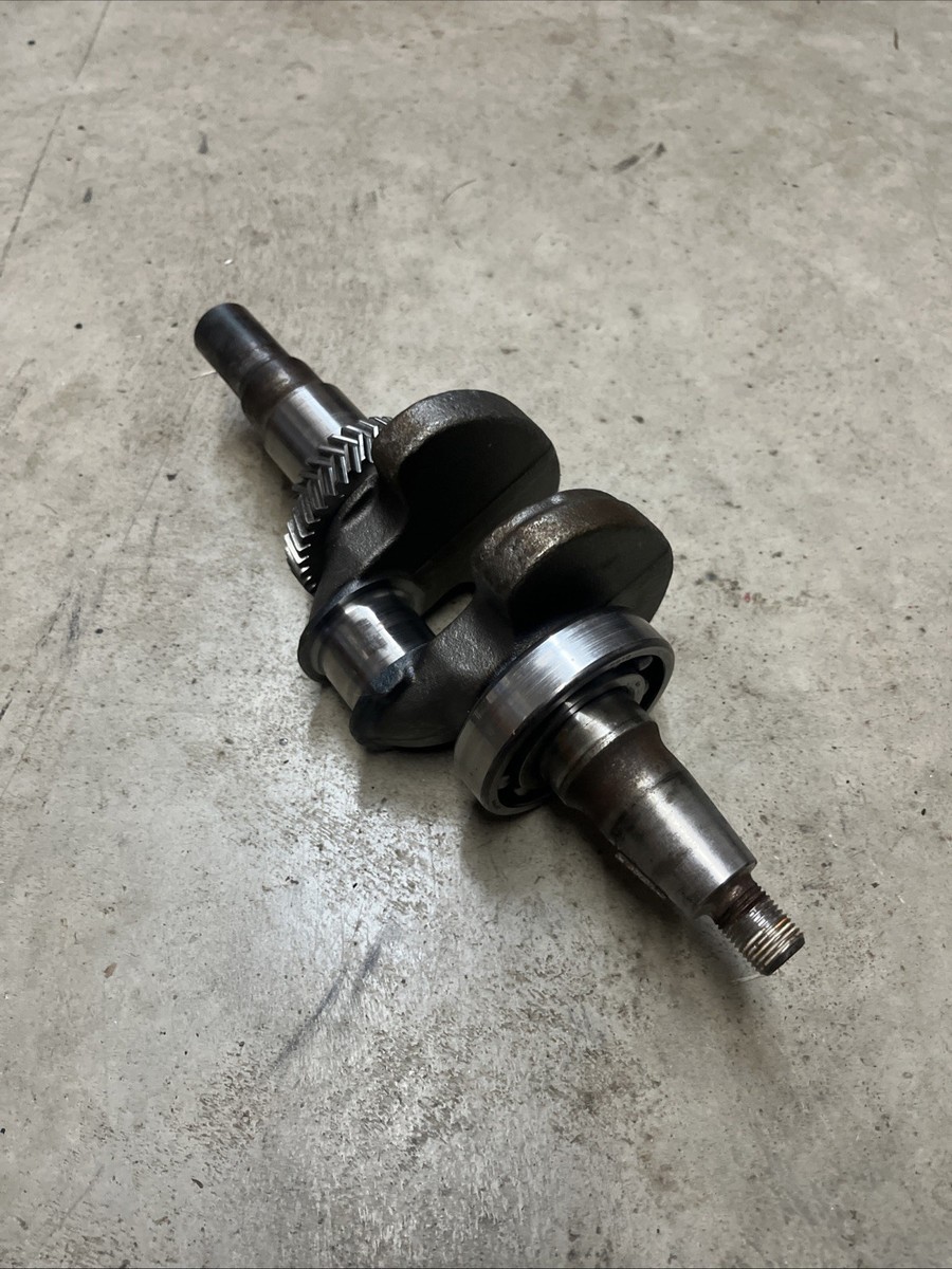 Honda GX340, GX390 OEM Crankshaft 13310-ZE3-671 13310-ZE3-672
