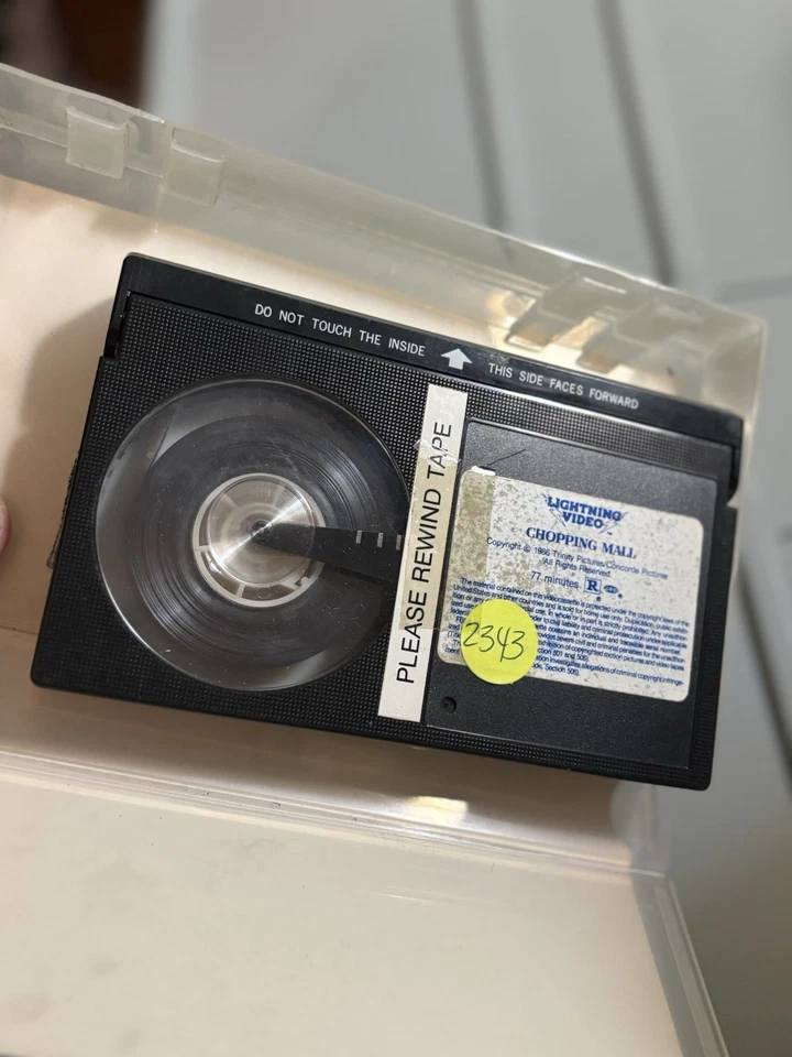 BETA RARE (Not Vhs) Horror Movie 1987 Chopping Mall Robot Slasher Movie - Image 4 of 4