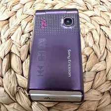 Sony Ericsson W380i Walkman Flip Phone   Purple/Silver   Charger, Box, 1GB Card