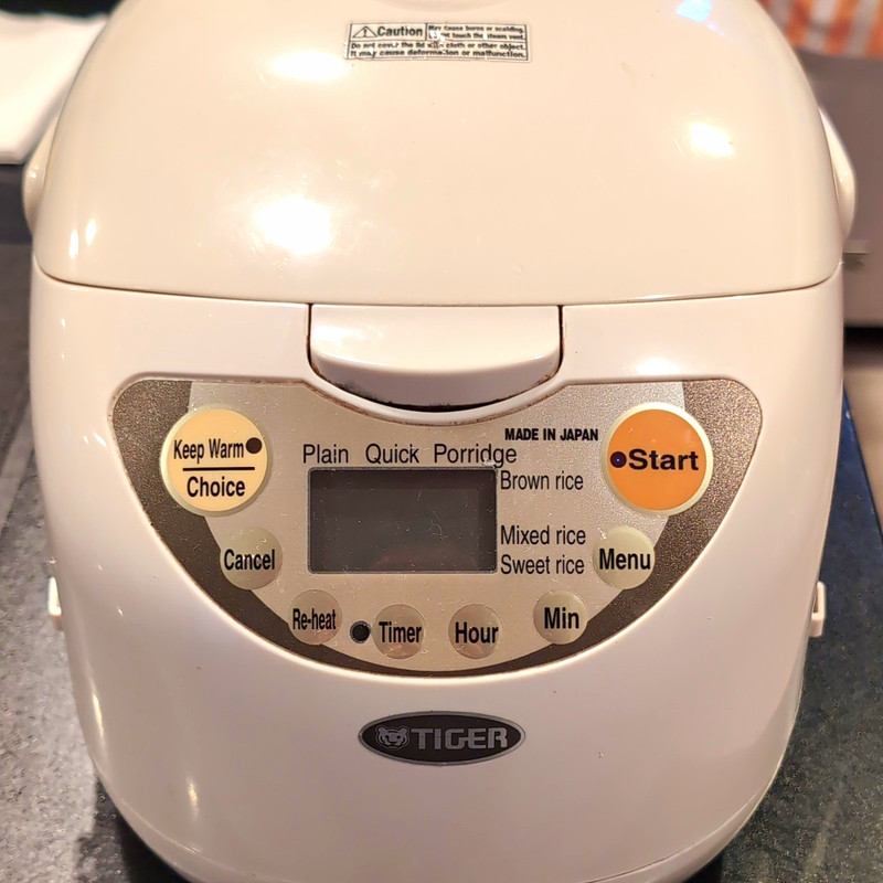 Tiger JAX-A10U 5.5-Cup Electric Rice Cooker, White, 6 Programs Keep Warm