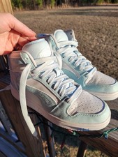 PUMA Youth Size 4 Rebound Layup High Top Shoes