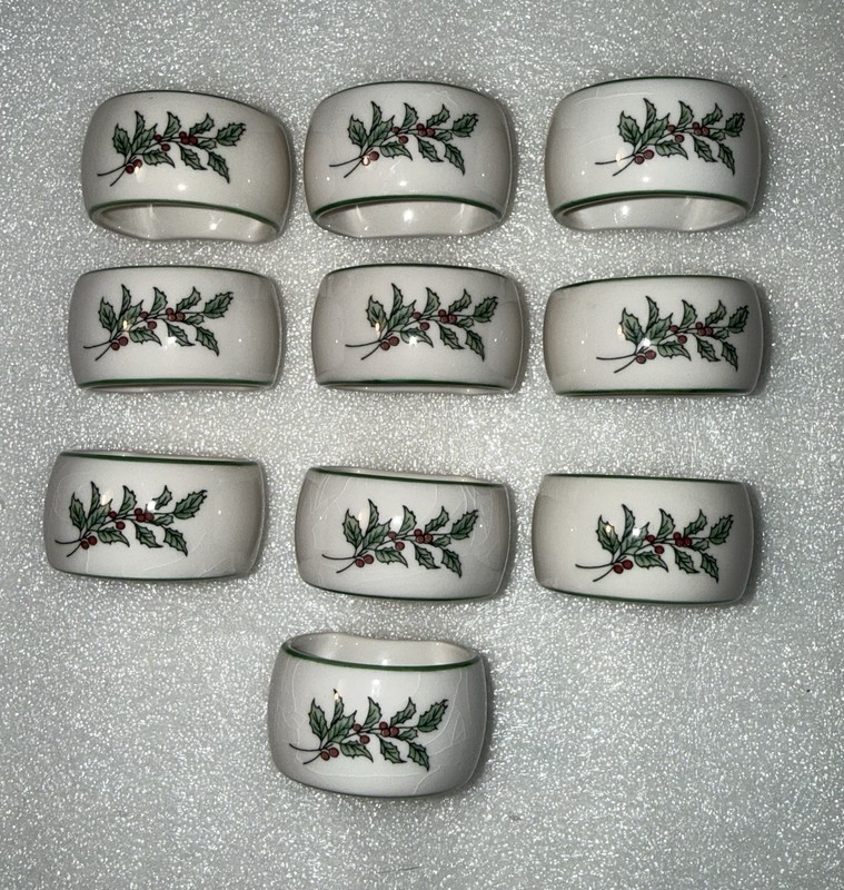 NIKKO 10 Christmastime Happy Holiday Porcelain Napkin Rings Japan Crazing