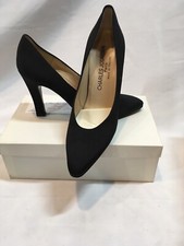 CHARLES JOURDAN BLACK PUMPS - SIZE 8