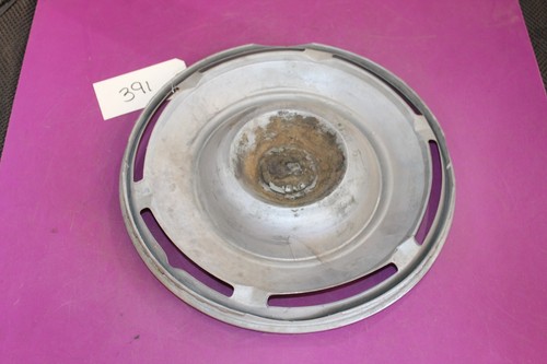 1961 Buick LeSabre Hubcap. (#2). See pic. - Picture 2 of 2
