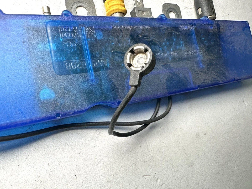 1999-2002 LAND ROVER RANGE ROVER HSE AM/FM AMPLIFICADOR DE ANTENA FABRICANTE DE EQUIPAMENTO ORIGINAL AMR6288 - Imagem 2 de 4