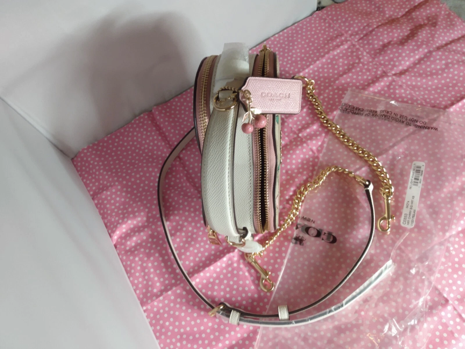 ?? Insegna Coach Nuova con etichette Edizione Limitata 2023 Cuore e Ciliegia. X Body Cuore in pelle