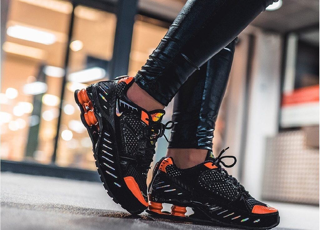 Nike Shox Enigma SP CK2084-001 Black-Hyper Crimson Wmn Sz 6 Nike Shox Enigma SP CK2084-001 Black-Hyper Crimson Wmn Sz 6