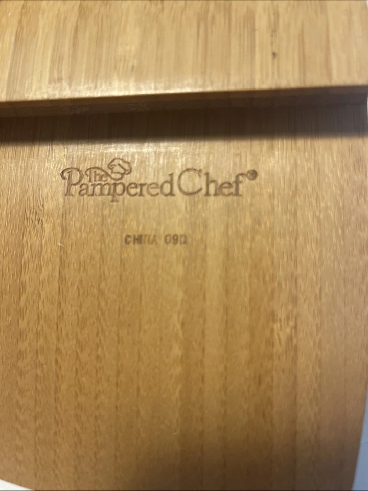 The Pampered Chef Bamboo Salad Tongs Serving Claws Tossing Bamboo Wood - Image 2 of 4