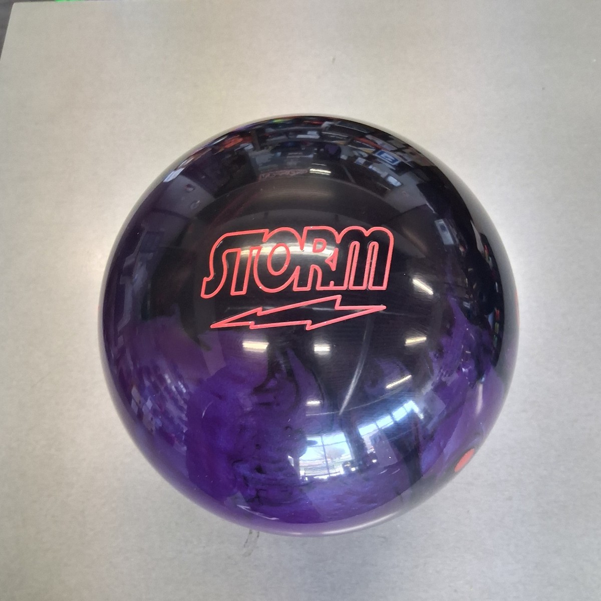 Storm Revenant bowling ball 15 LB. 1ST QUAL new ball in the box