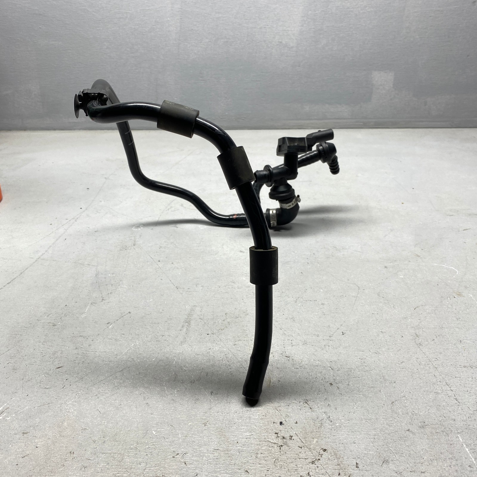 2018 Lamborghini Huracan Brake Vacuum Hose Upper W/ Pressure Sensor 451611931H
