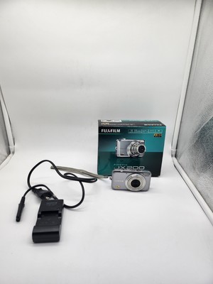 Fujifilm Finepix JX200 - Digitalkamera - Mit OVP - Funktionsfähig 