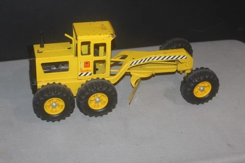 Vintage  1970's Tonka Yellow Road Grader Pressed Steel 18" Long 8" Wide