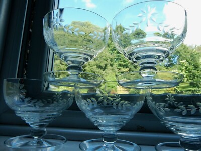 Vintage Glas Eisbecher Gläser 5er Set optisch graviert Blumen EISCREME PUDDINGS