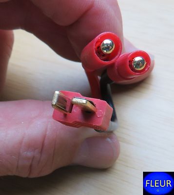 Connettore adattatore T-PLUG attacco maschio a HXT (attacco a banana maschio 4mm