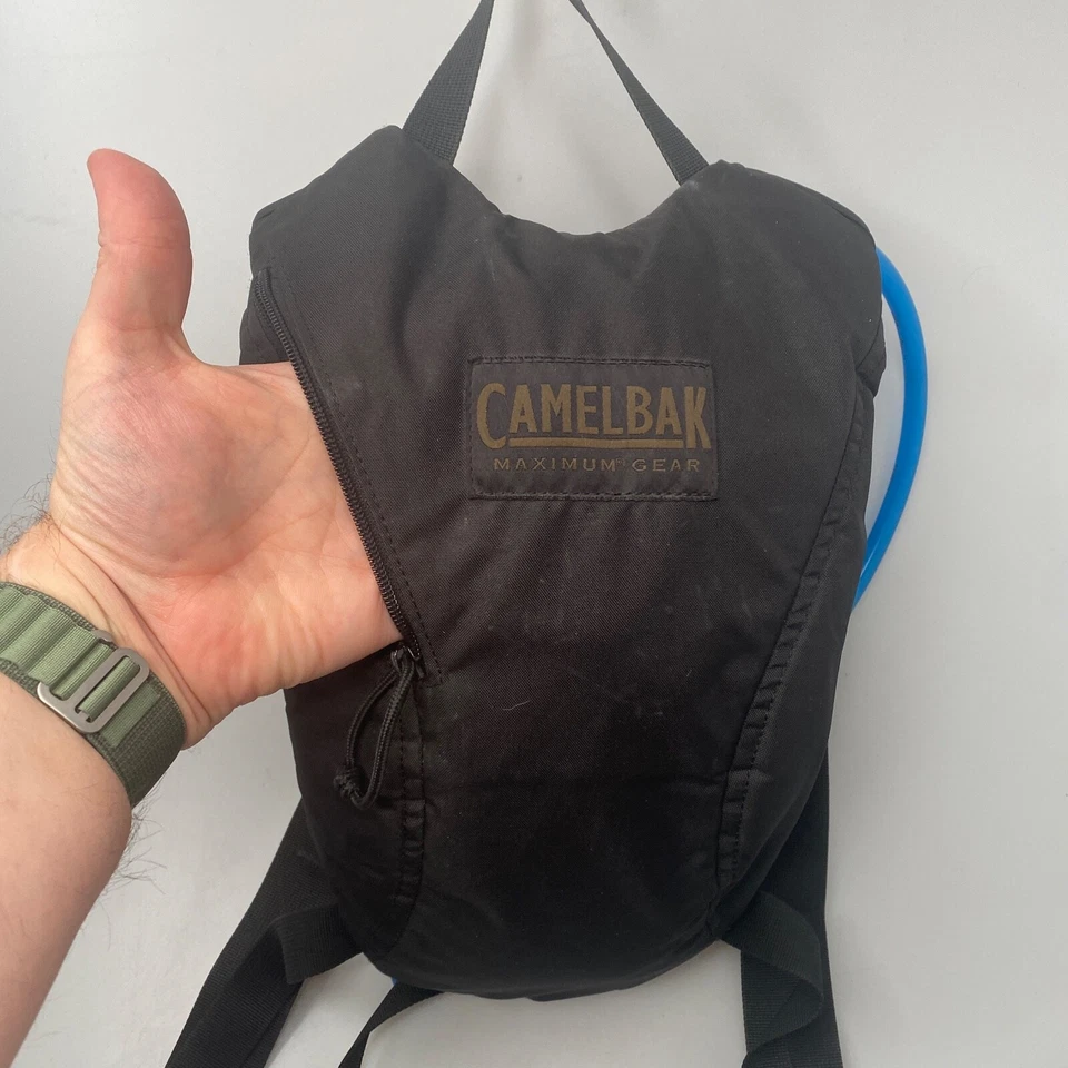CamelBak Maximum Gear Hydrobak 1,5 л/50 унций — черный с нагрудным ремнем — - Изображение 3 из 4