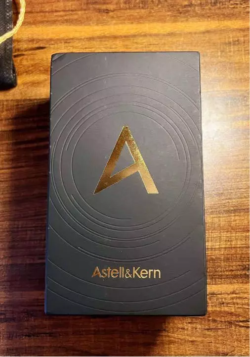 Astell&Kern SA700 Vegas Gold Limted AK-SA700-VG Japan Used