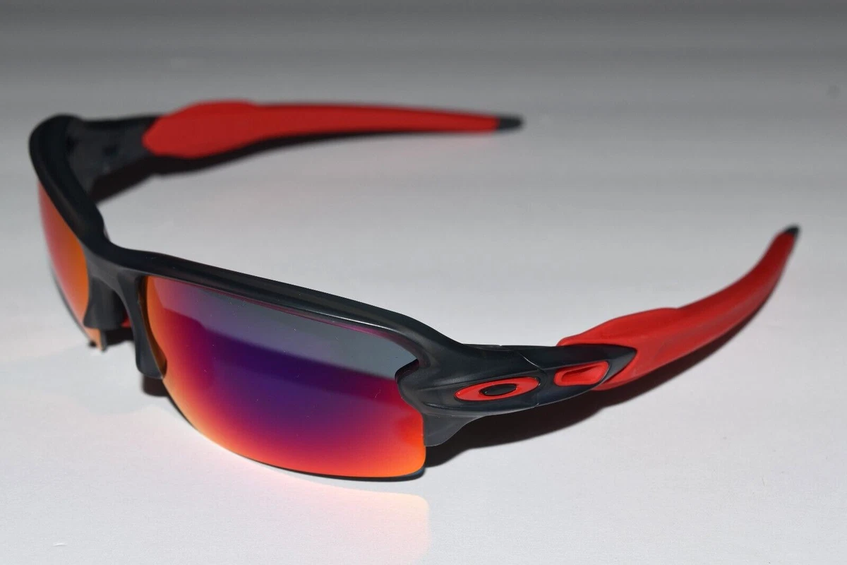 oakley flak 2.0 Matte Grey Smoke Frame W/ +red Iridium Lens