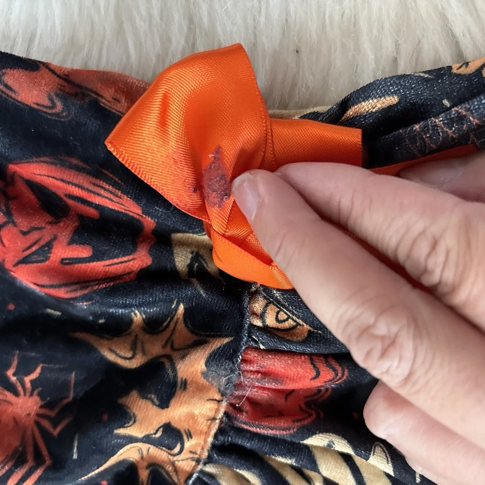 Vestido calce cálido de terciopelo negro y naranja espeluznante para perro de Halloween talla M Foto 3 de 4