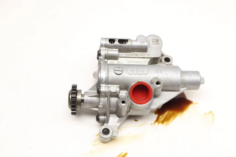 2023-2024 PORSCHE CAYENNE - Engine OIL PUMP 06H115105GE - Image 3 of 4