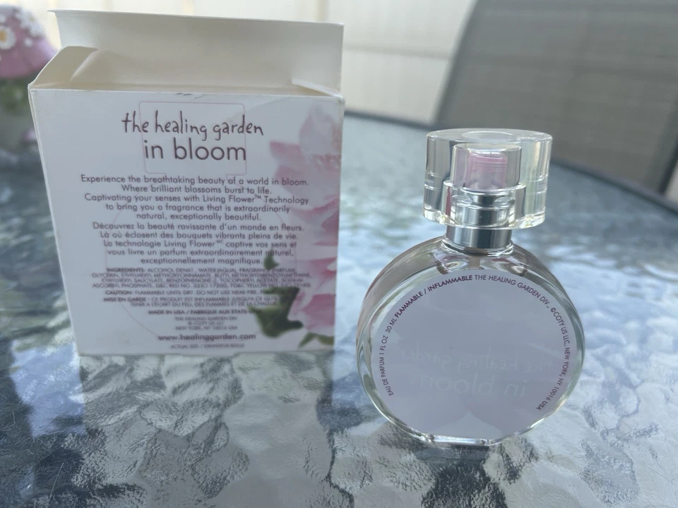 The Healing Garden In Bloom Eau De Parfum 1 OZ Caja abierta spray perfume Foto 3 de 3