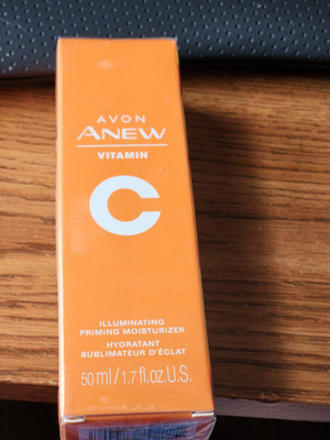 AVON Anew Vitamin C Illuminating Priming Moisturizer 1.7 fl. oz. (NEW IN BOX)