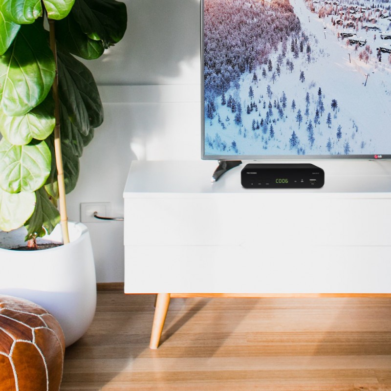 Décodeur TNT HD avec afficheur LED et port USB multimédia