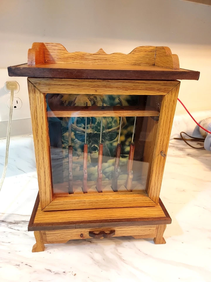 Vintage Miniature Gun Cabinet With 5 Shot Guns  13Hx9Wx5D - Image 2 of 4