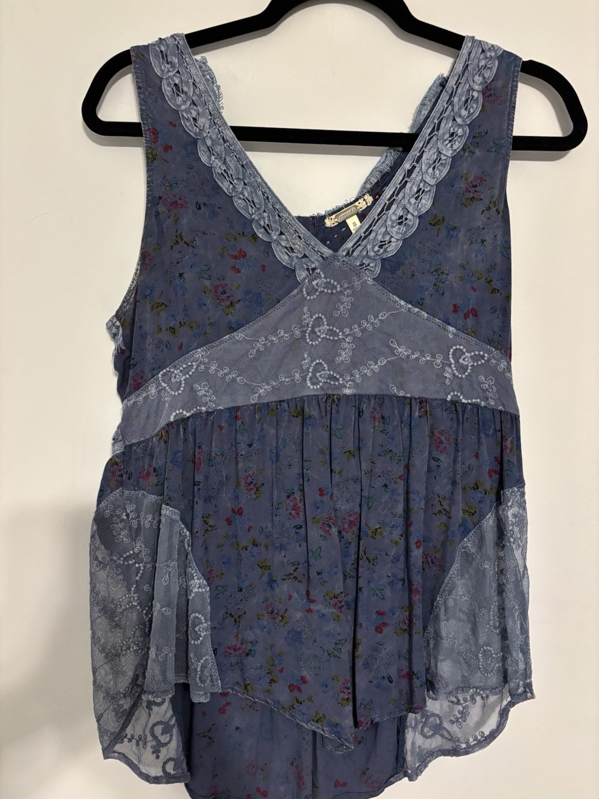 Gimmicks By Bke Tank Top Women’s Size S Blue, Floral