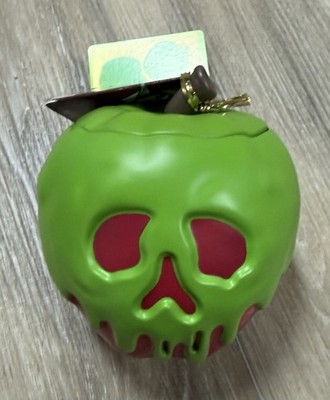 Disney Parks Bad Apple Sour Gummies Candy Snow White Evil Queen Poison Apple NEW
