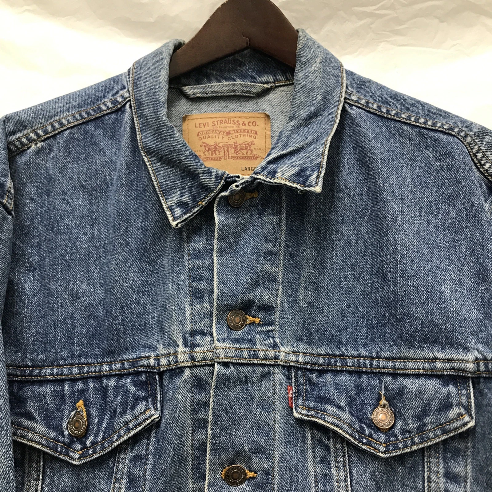 Vintage Levi's Denim Jacket Mens Large Blue Trucker Made in USA 90s 70507-4890