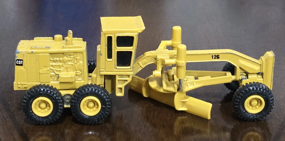 CATERPILLAR 12G TRACTOR MOTOR ROAD GRADER CONSTRUCTION RARE 1/64 VINTAGE  - Image 4 of 4