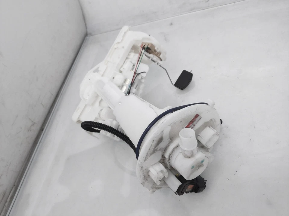 Conjunto de bomba de tanque de combustible híbrido Toyota Venza Xle 2021-2023 77020-42251 Foto 4 de 4