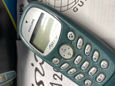 Philips Fisio 120 Mobile Vintage - Stock Ancien Pour Collectionneurs (sans Batterie)