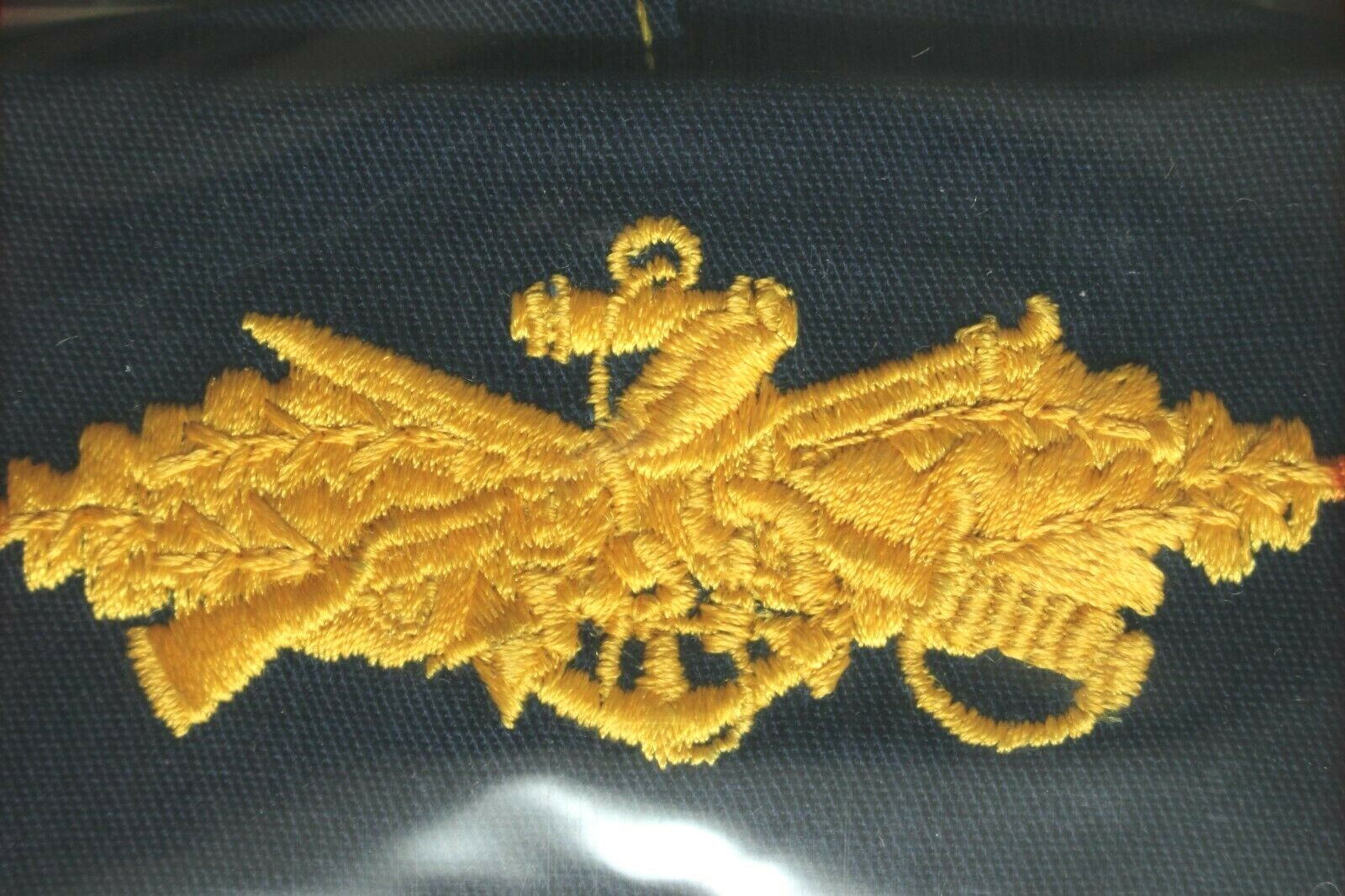USN US NAVY COVERALL UNIFORM SEABEE COMBAT WARFARE SPECIALTY BADGE