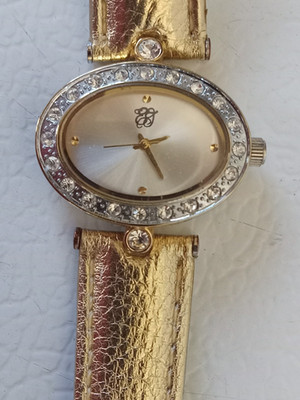 Elizabeth Taylor petite sized gold toned Watch Elizabeth Taylor | Accessories | Elizabeth Taylor Petite  main image 4