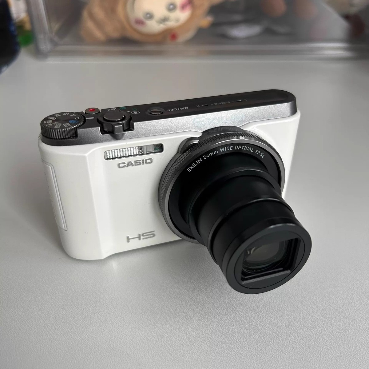 Casio EXILIM EX-ZR1200 Compact Camera 16.1 Megapixels 12.5x