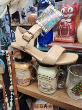 Clarks IVORY BEIGE Sandal Woman's Dress Sandals Size 7.5 M