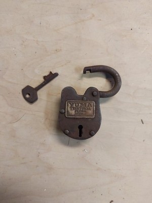 Vintage Rusty Arizona Territory Yuma Prison SKELETON Lock With KEY WORKS