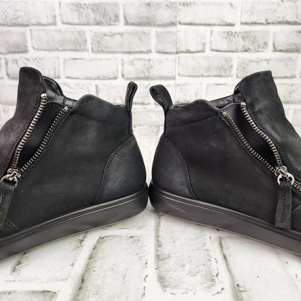 Ecco Soft 7 Flat Zip Bootie Women's US 9 EU 40 Black Suede Comfort Ankle Boots - Image 4 of 4