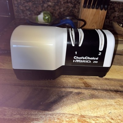 CHEF S CHOICE Hybrid 210 Electric Diamond Hone Sharpener ~Assembled In USA~