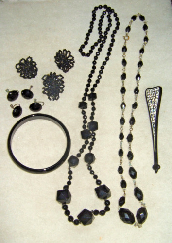 Antique VTG Art Deco Black Glass Earrings Necklace