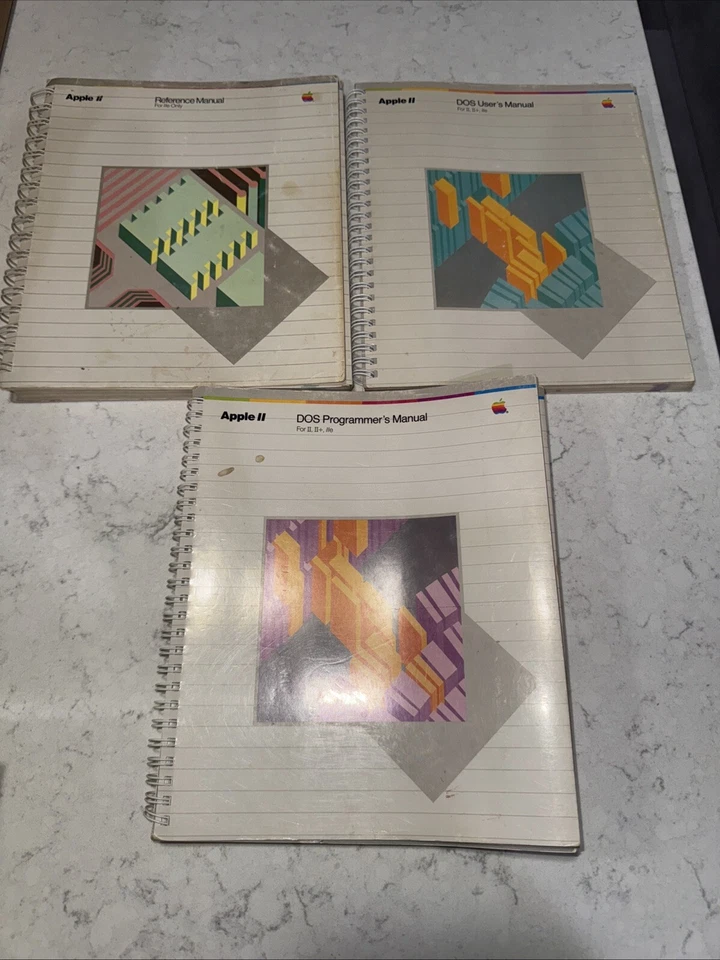 Lote De 3 Manuales De Usuario Y Programador Apple II II+ IIe Libros 82/83 De Colección Foto 2 de 4