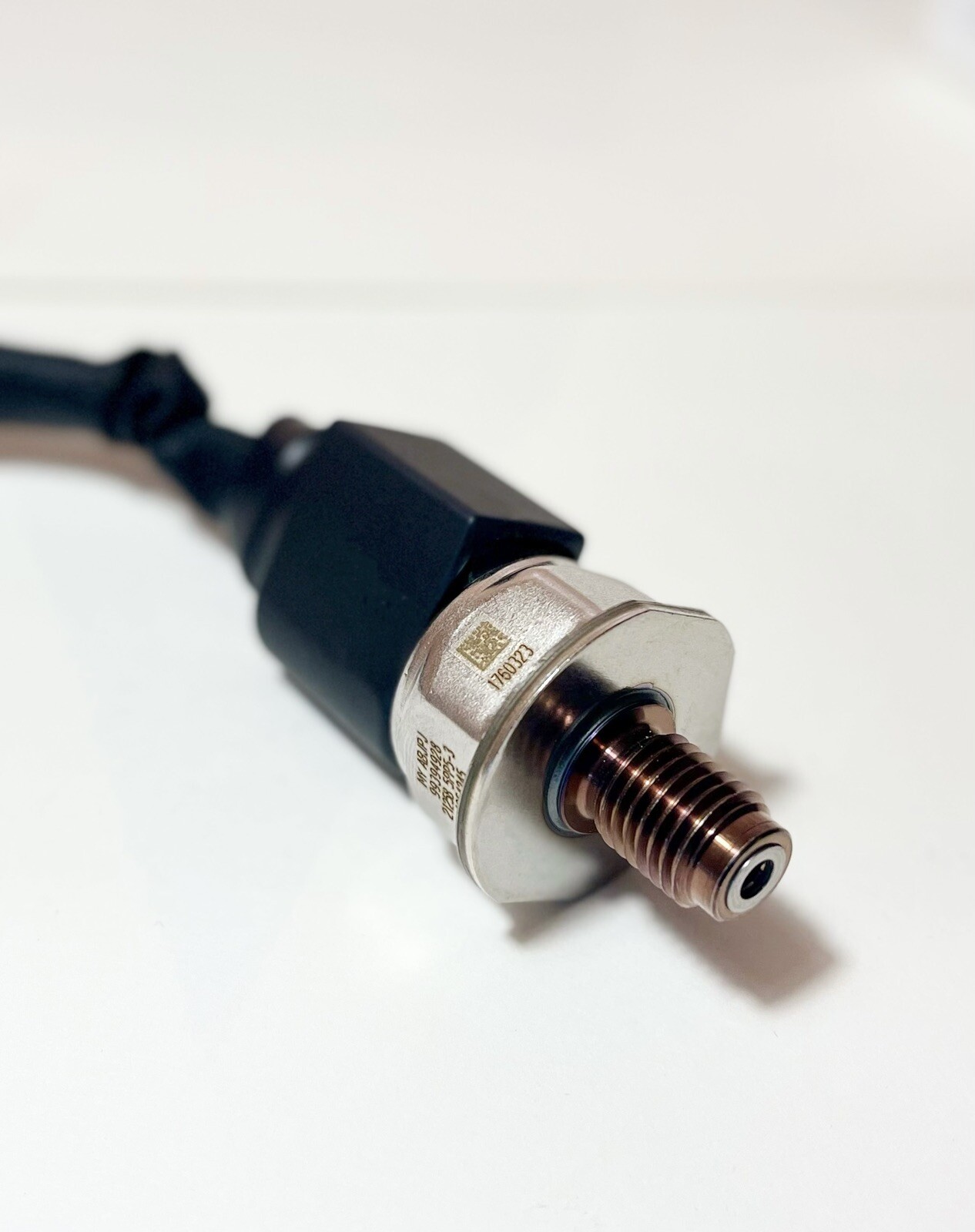 GENUINE CUMMINS 4954245 FUEL OIL PRESSURE SENSOR X15 QSX15 ISX15 eBay