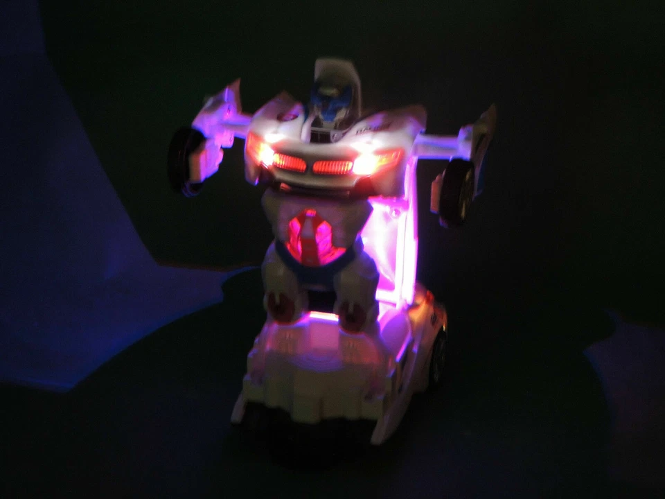 Auto Roboter mit Licht Ton Auto-Robot Rennwagen Rennauto mit Sound Transformer - Bild 3 von 4