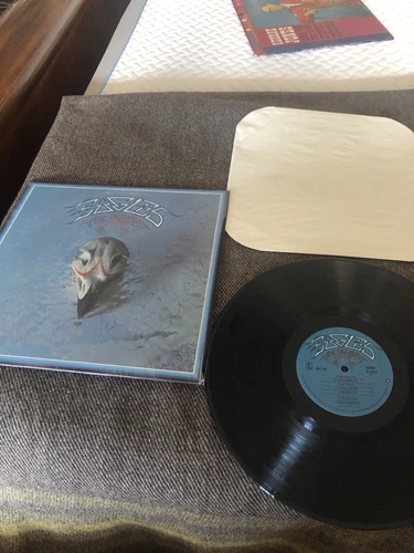 EAGLES ORIGINAL FIRST PRESS THEIR GREATEST HITS 1971-1975 LP IN SHRINK WRAP 1976