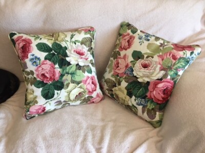 NEUES ANGEBOT CHELSEA WEISS/PINK VON ARTHUR SANDERSON 1 PAAR 18 ZOLL KISSENBEZÜGE
