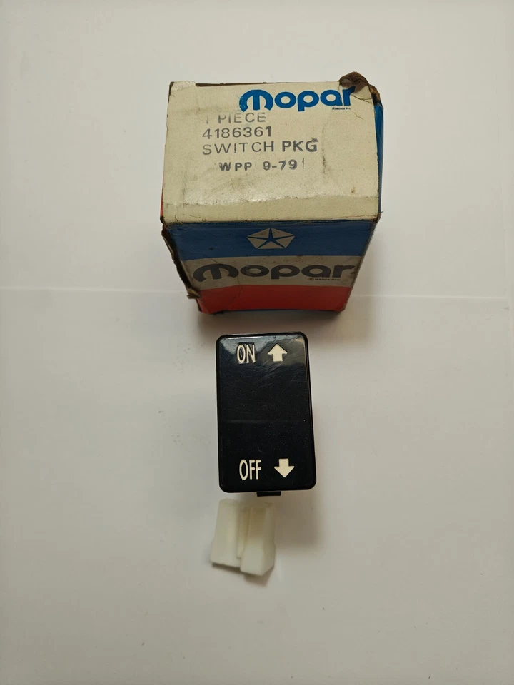 1979-1983 Dodge Chrysler Cordoba Magnum Rear Heated Window Switch 4186361 NOS. - Image 4 of 4