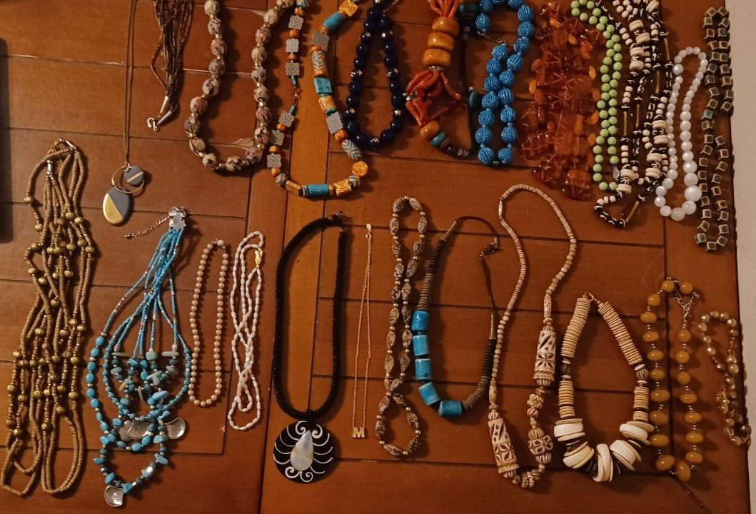 Lot of 24 Pieces Costume Jewelry Vintage to Modern FASHION All Wearable